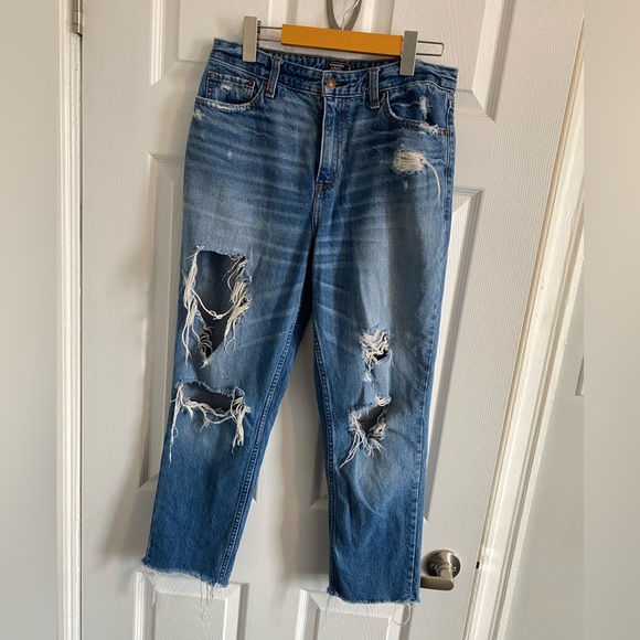 Abercrombie & Fitch High Rise Girlfriend Jeans size 28 - Picture 4 of 5